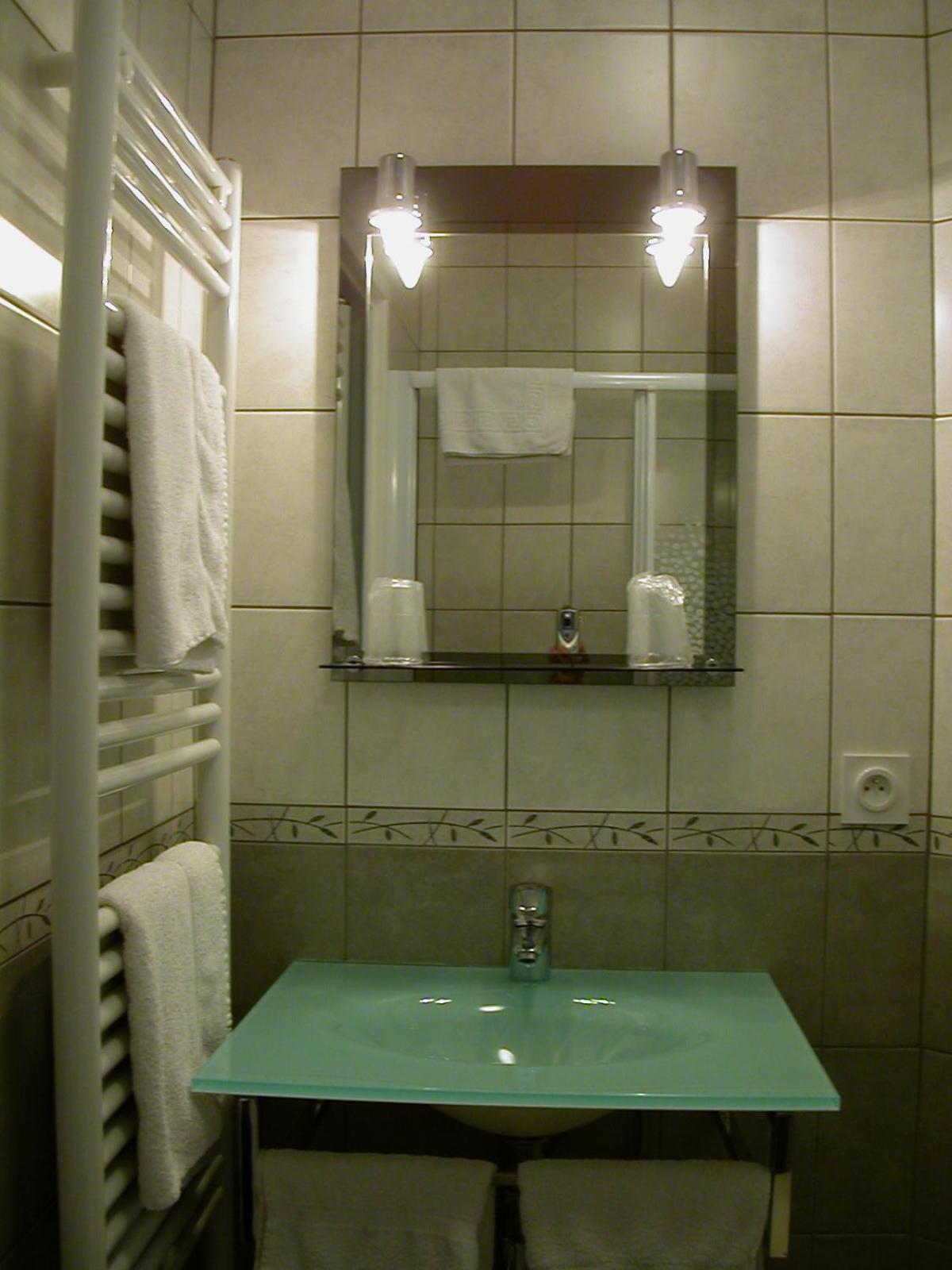 Logis Hotel Restaurant Les Cevennes Saint-Cirgues-en-Montagne Ngoại thất bức ảnh